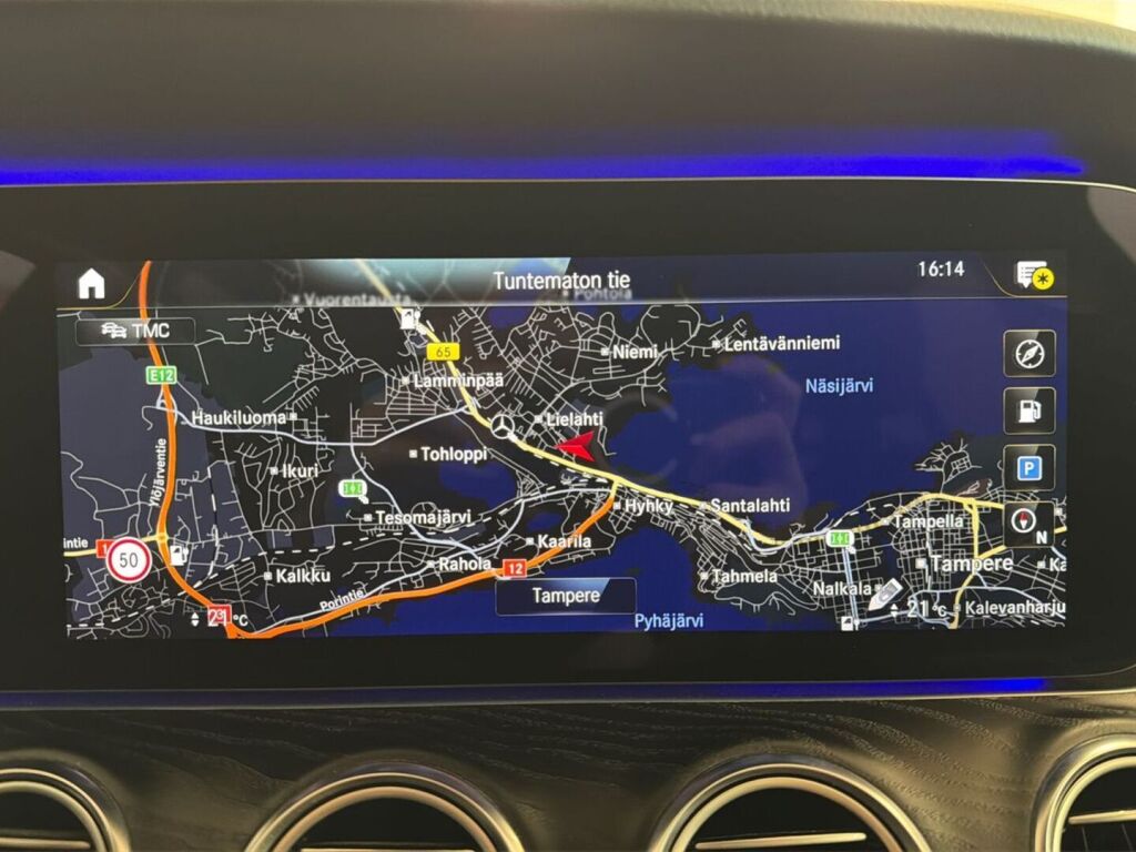 Mercedes-Benz E 2021 Punainen