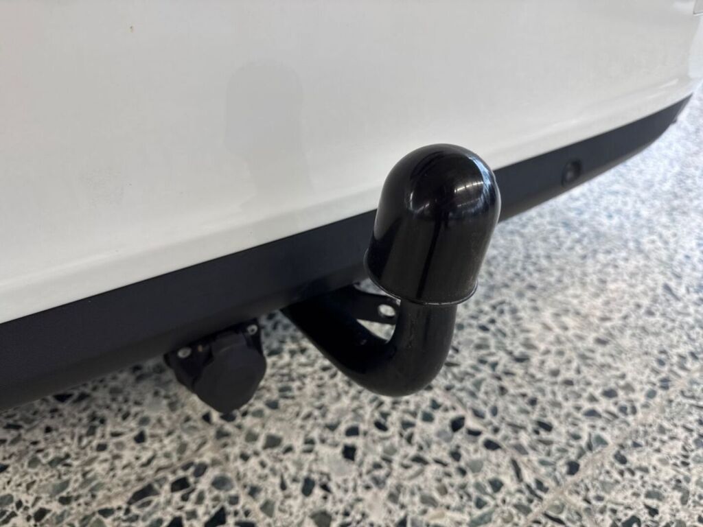 Volvo V70 2015 Valkoinen