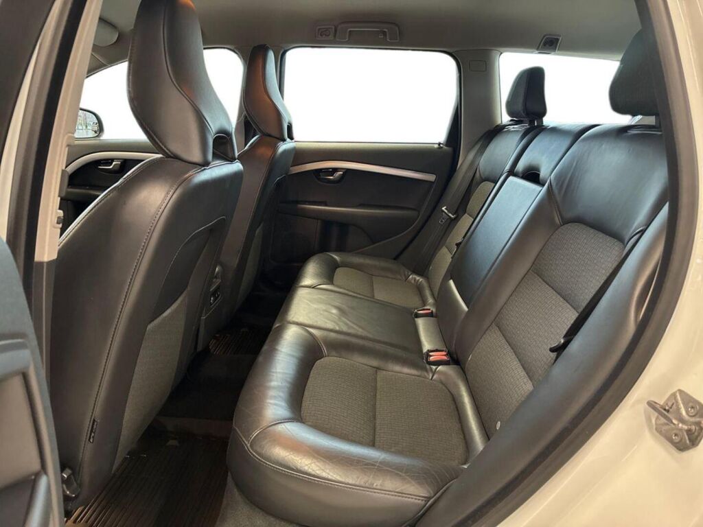 Volvo V70 2015 Valkoinen