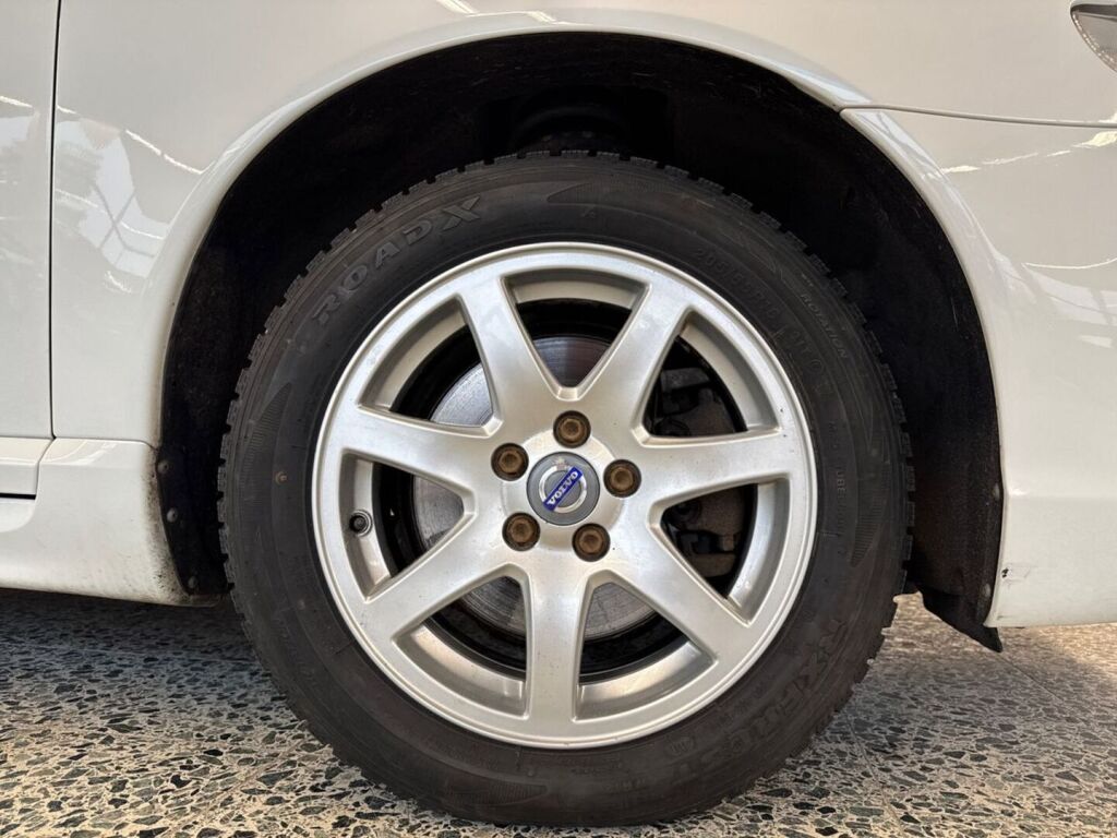 Volvo V70 2015 Valkoinen