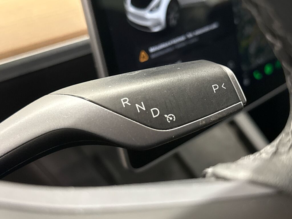 Tesla Model Y 2022 Valkoinen