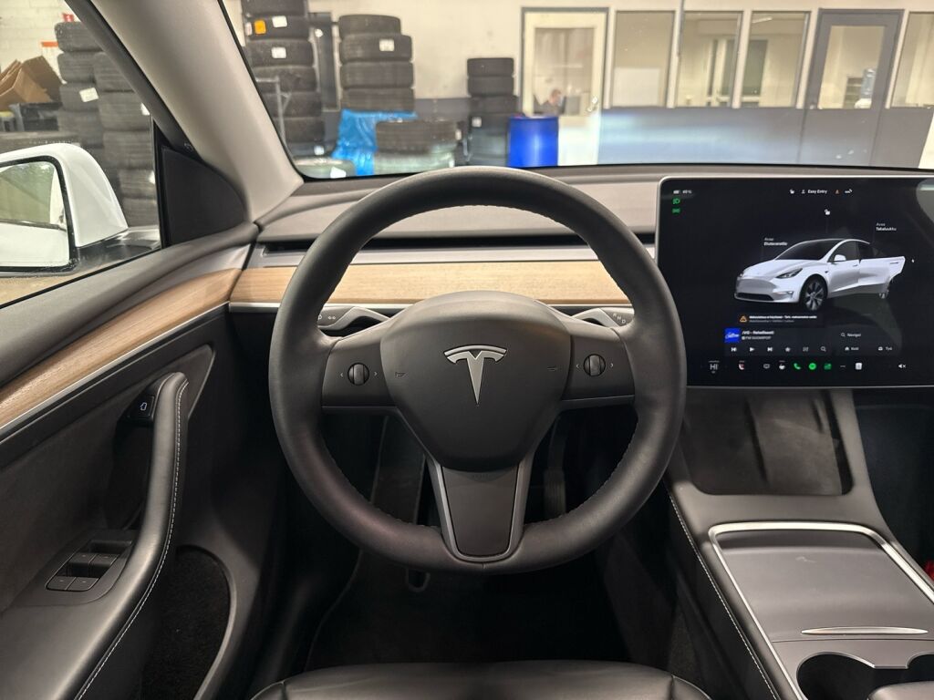 Tesla Model Y 2022 Valkoinen