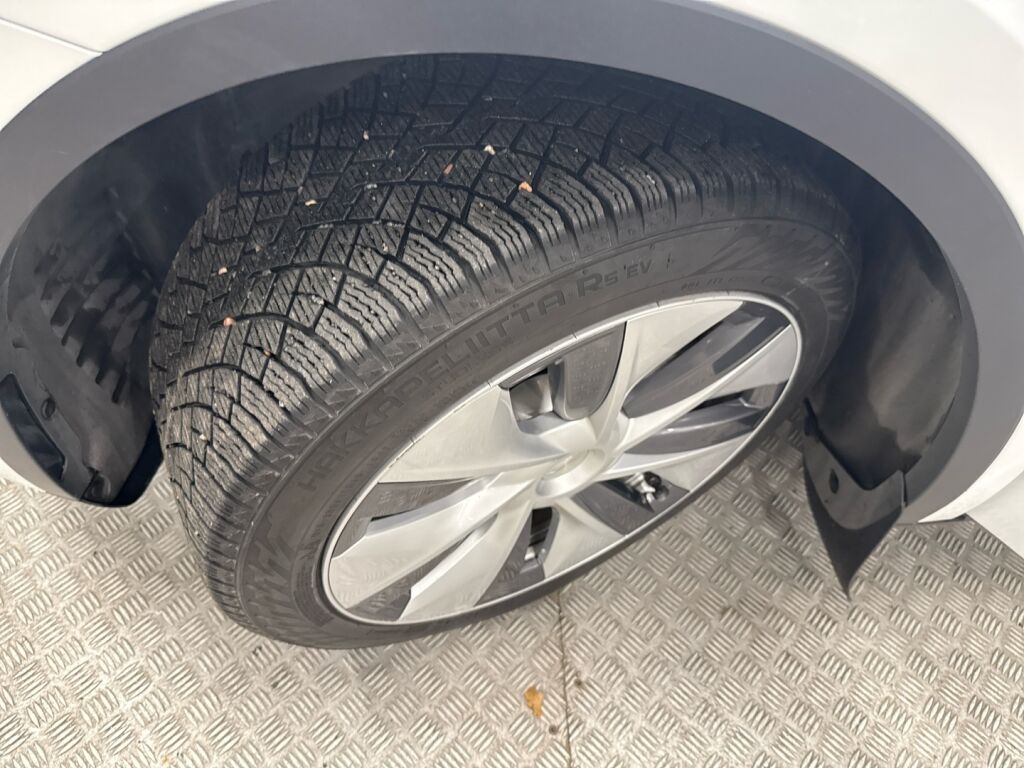 Tesla Model Y 2022 Valkoinen