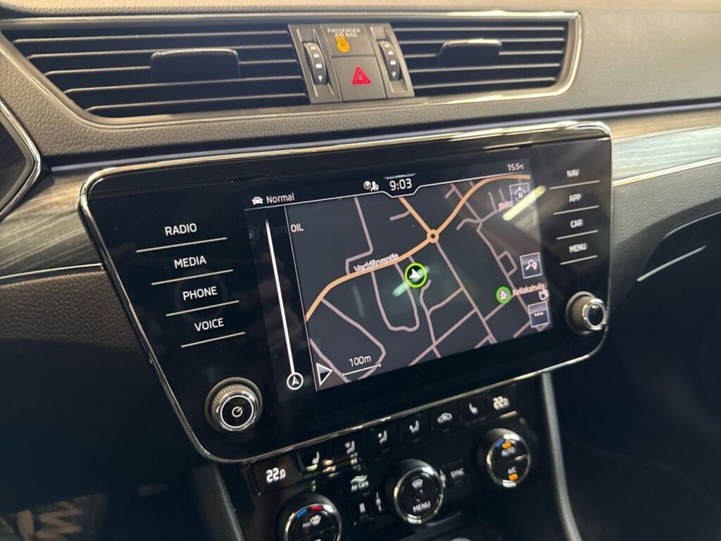 Skoda Superb 2023 Harmaa