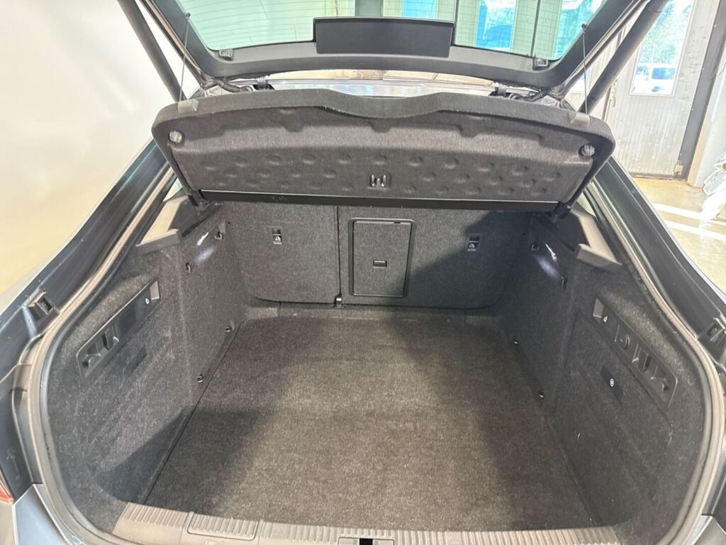 Skoda Superb 2023 Harmaa