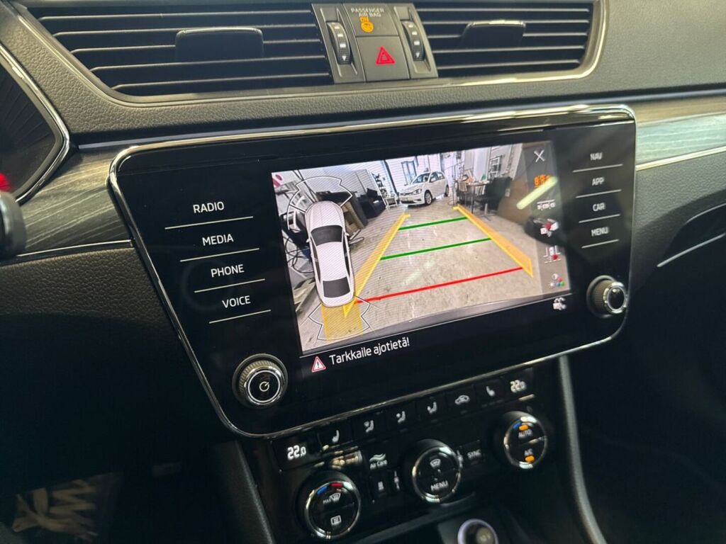 Skoda Superb 2023 Harmaa