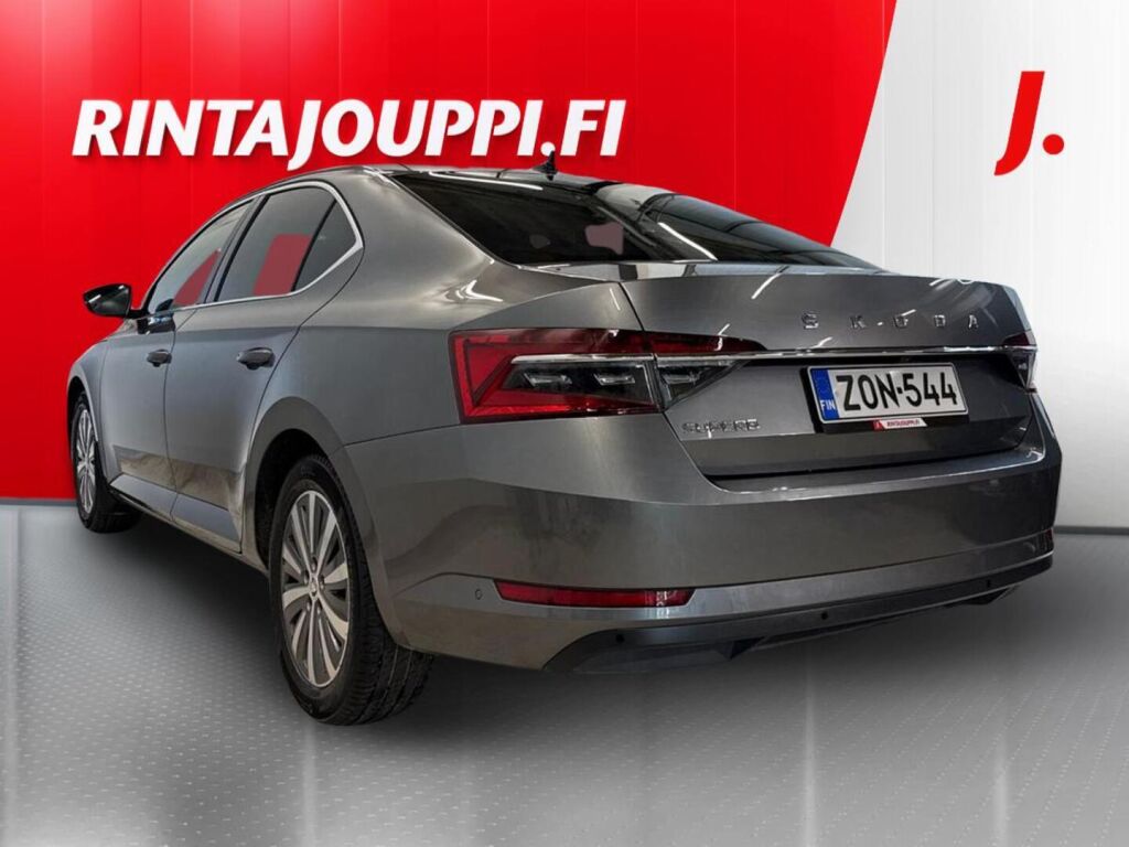 Skoda Superb 2023 Harmaa