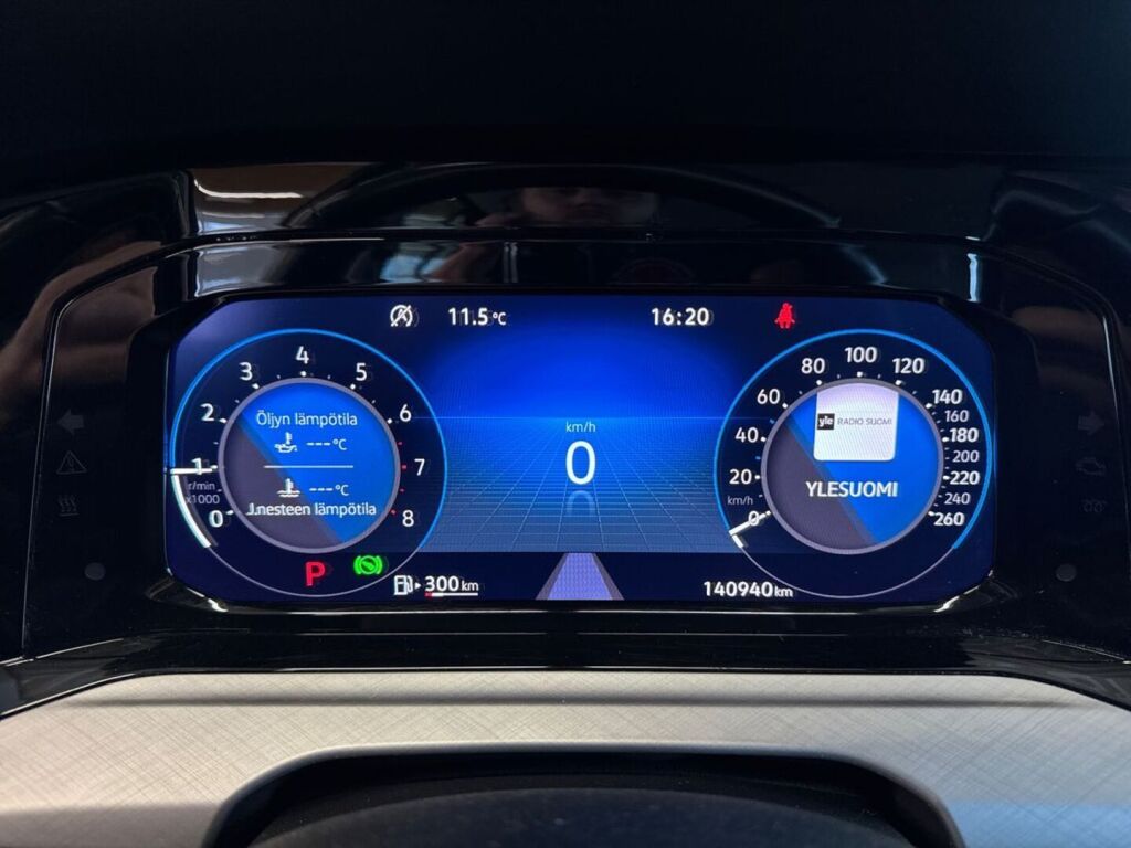 Volkswagen Golf 2023 Musta