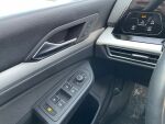Volkswagen Golf 2023 Musta