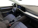 Volkswagen Golf 2022 Sininen