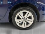 Volkswagen Golf 2022 Sininen