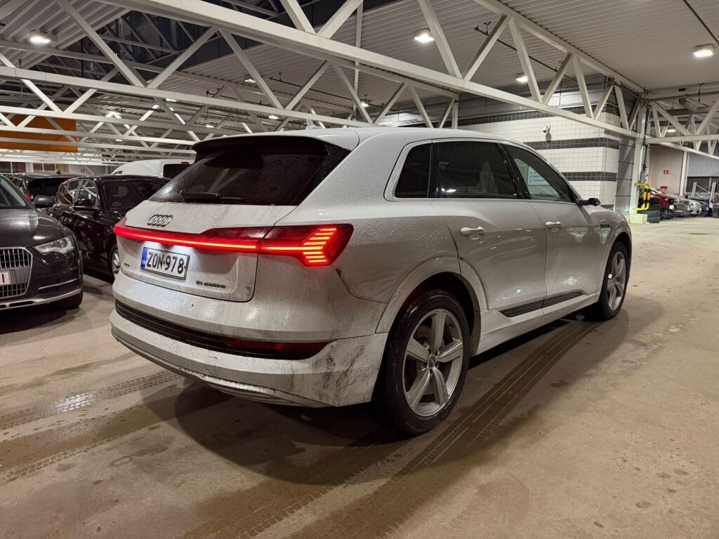 Audi e-tron 2019 Valkoinen