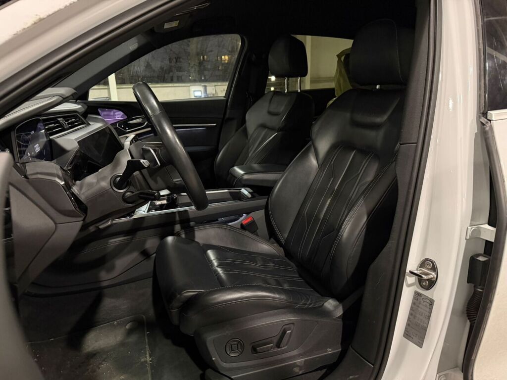 Audi e-tron 2019 Valkoinen