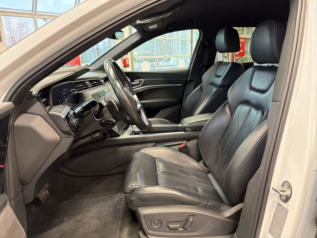 Audi e-tron 2019 Valkoinen