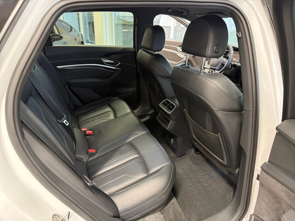 Audi e-tron 2019 Valkoinen