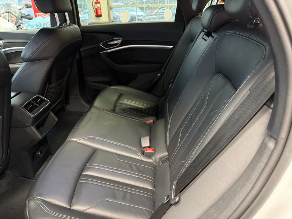 Audi e-tron 2019 Valkoinen