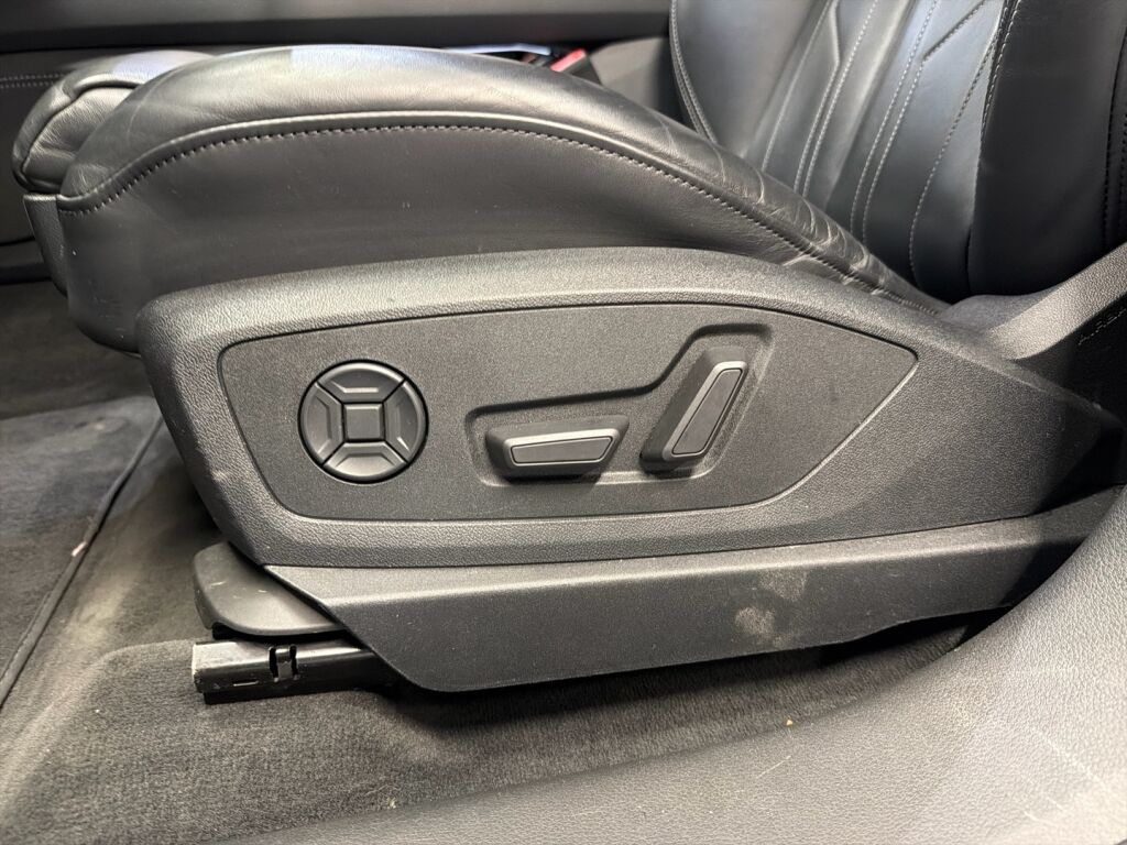 Audi e-tron 2019 Valkoinen