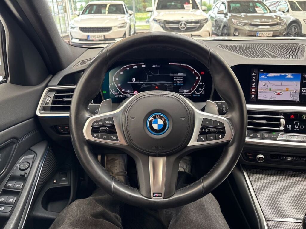 BMW 320 2022 Valkoinen