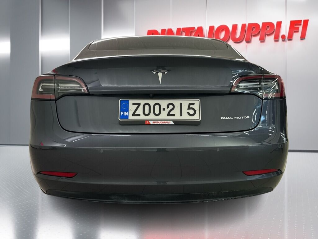 Tesla Model 3 2019 Harmaa