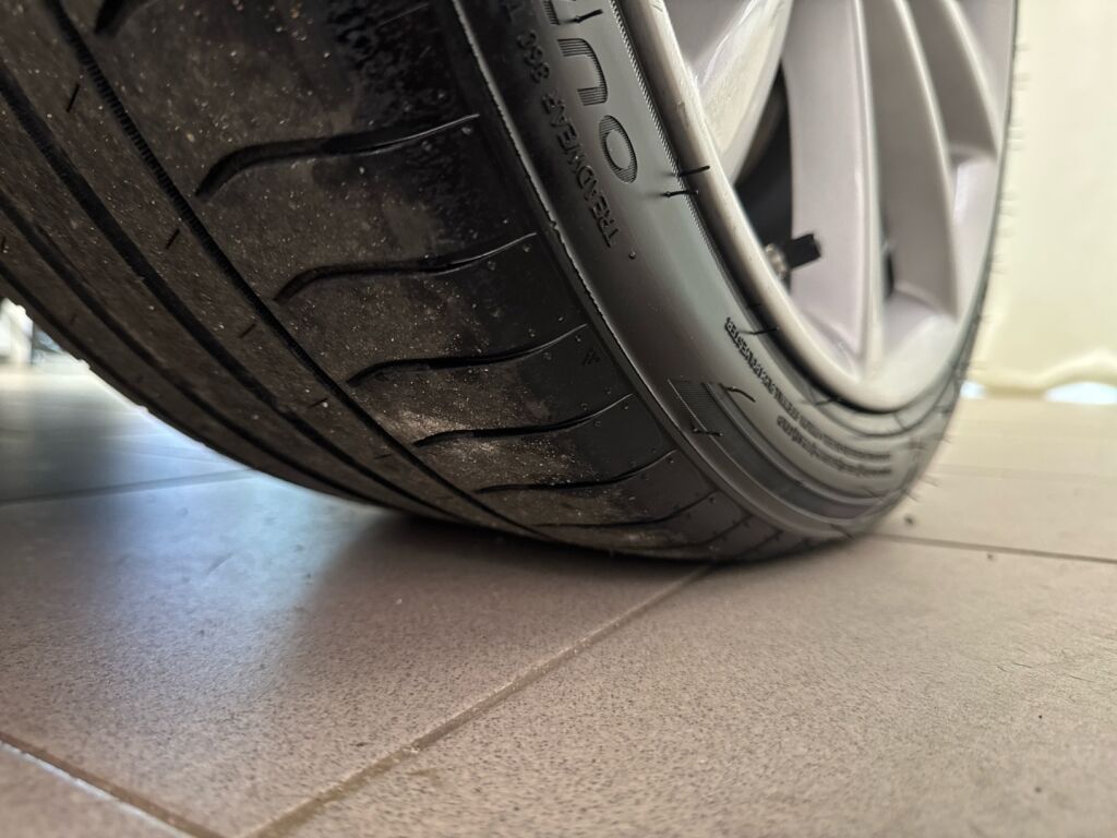 Tesla Model 3 2019 Harmaa