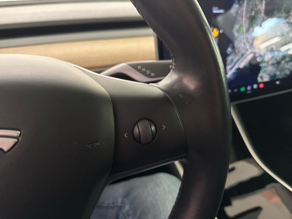 Tesla Model 3 2019 Harmaa
