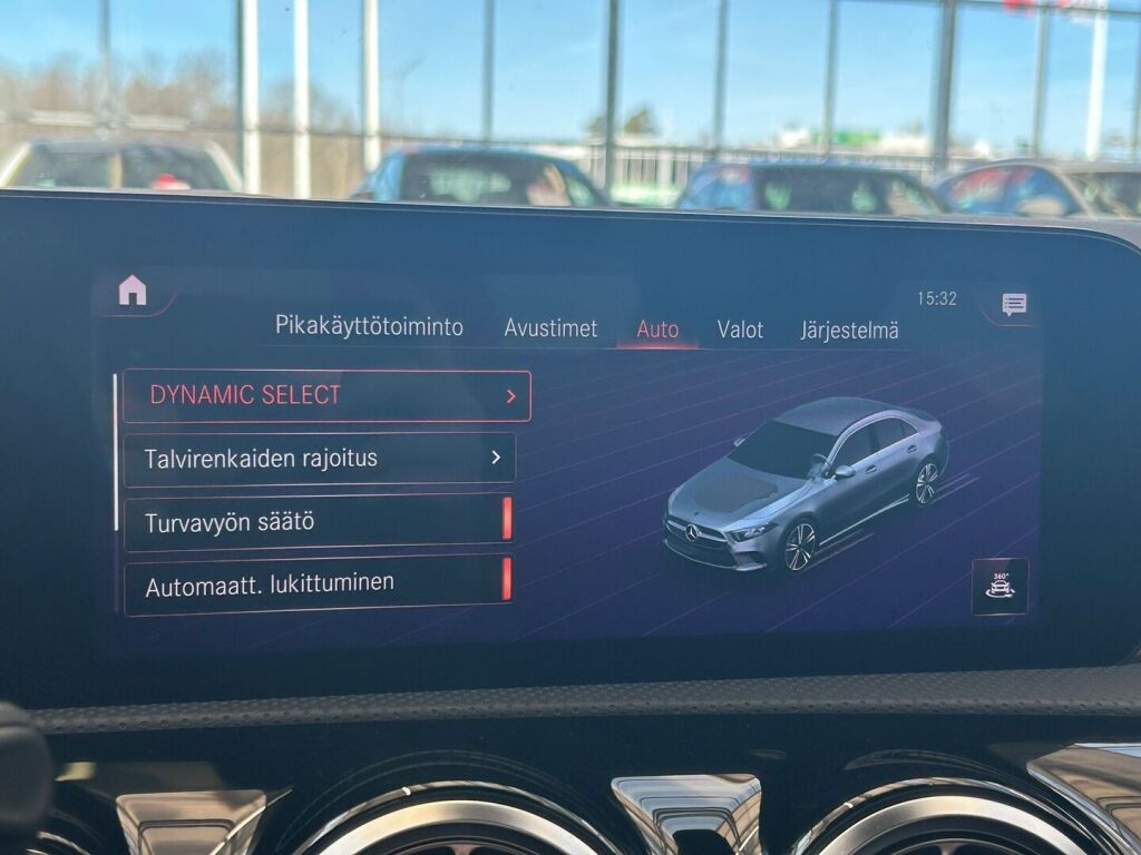 Mercedes-Benz A 2020 Punainen