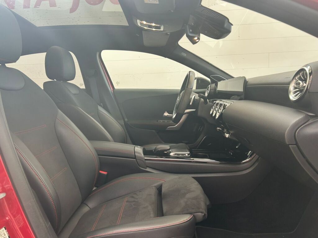 Mercedes-Benz A 2020 Punainen