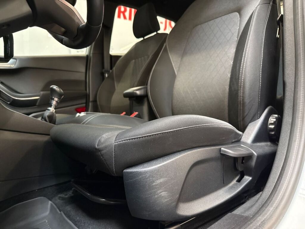 Ford Fiesta 2020 Valkoinen