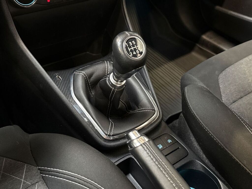 Ford Fiesta 2020 Valkoinen