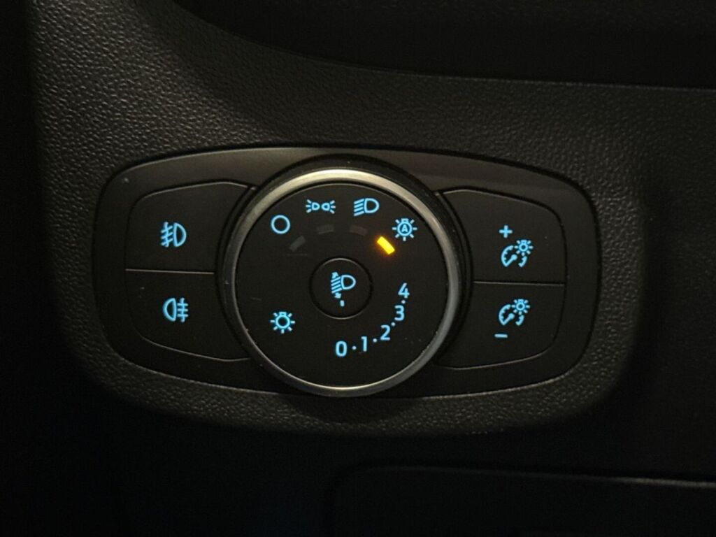 Ford Fiesta 2020 Valkoinen