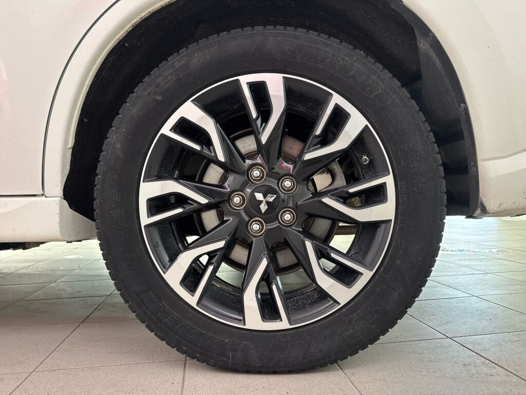 Mitsubishi Outlander PHEV 2020 Valkoinen