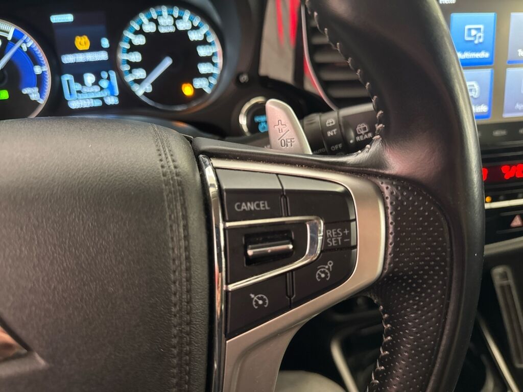 Mitsubishi Outlander PHEV 2020 Valkoinen