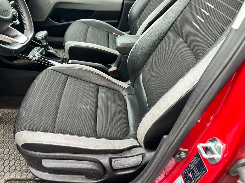 Kia Stonic 2022 Punainen