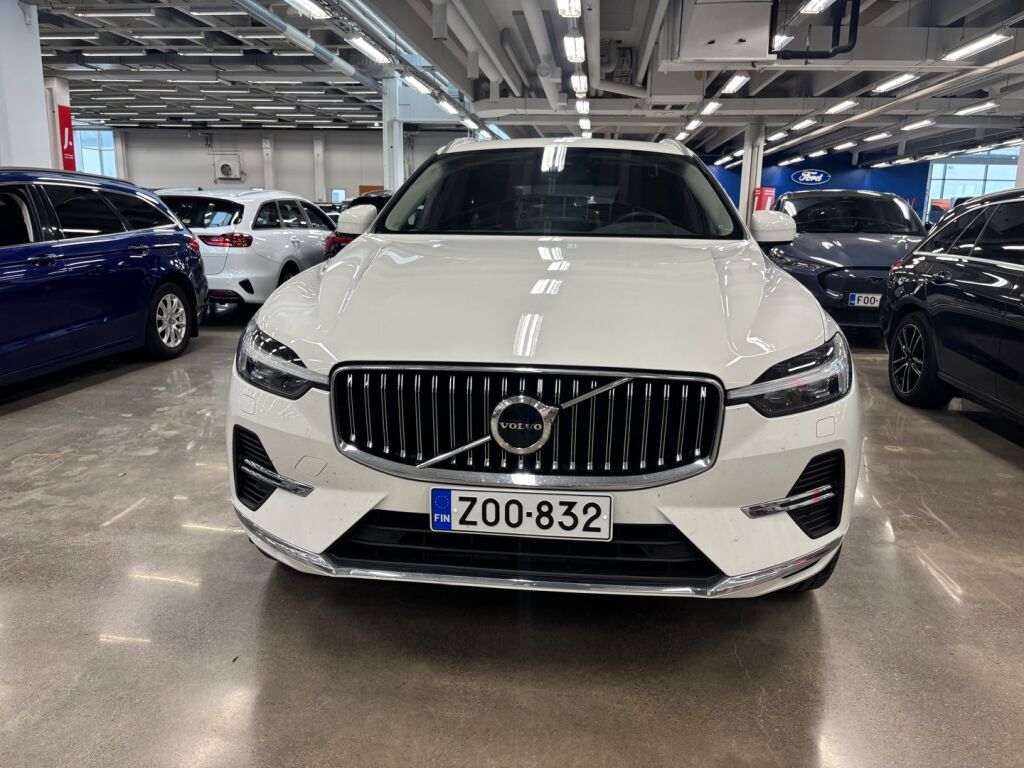 Volvo XC60 2022 Valkoinen