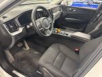 Volvo XC60 2022 Valkoinen