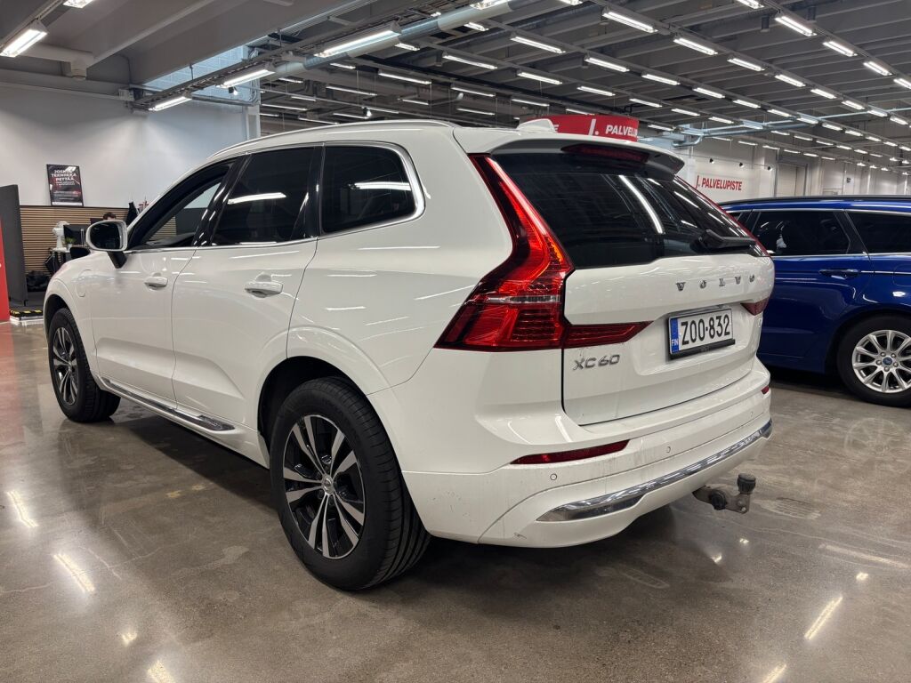 Volvo XC60 2022 Valkoinen