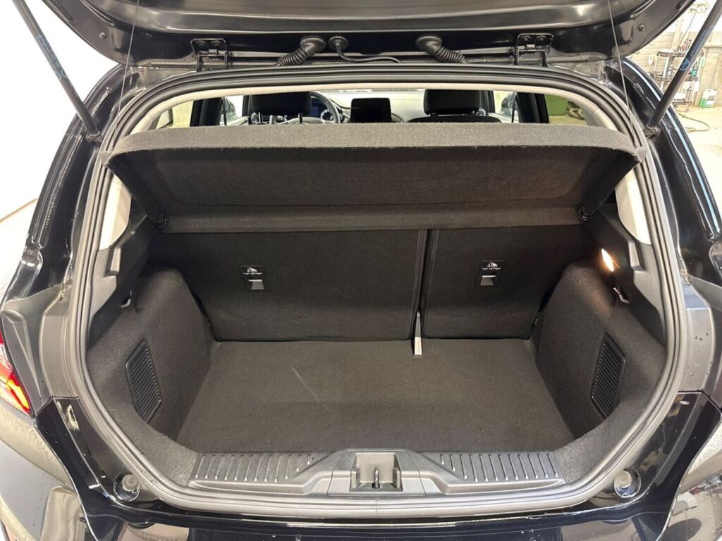 Ford Fiesta 2022 Musta