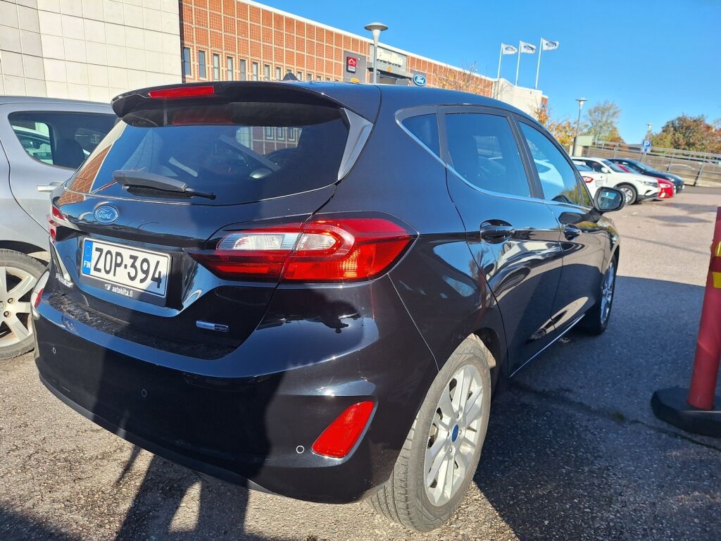 Ford Fiesta 2022 Musta