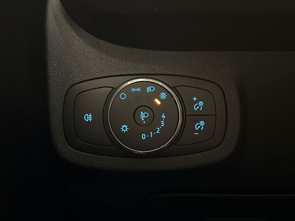 Ford Fiesta 2022 Musta