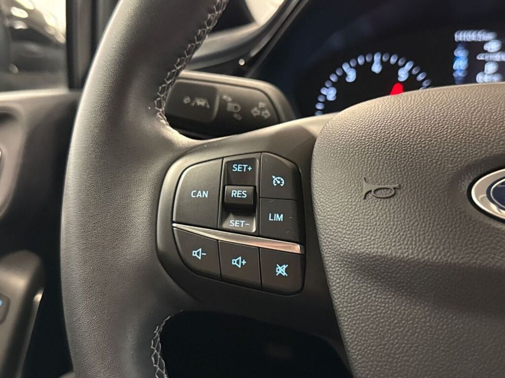 Ford Fiesta 2022 Musta