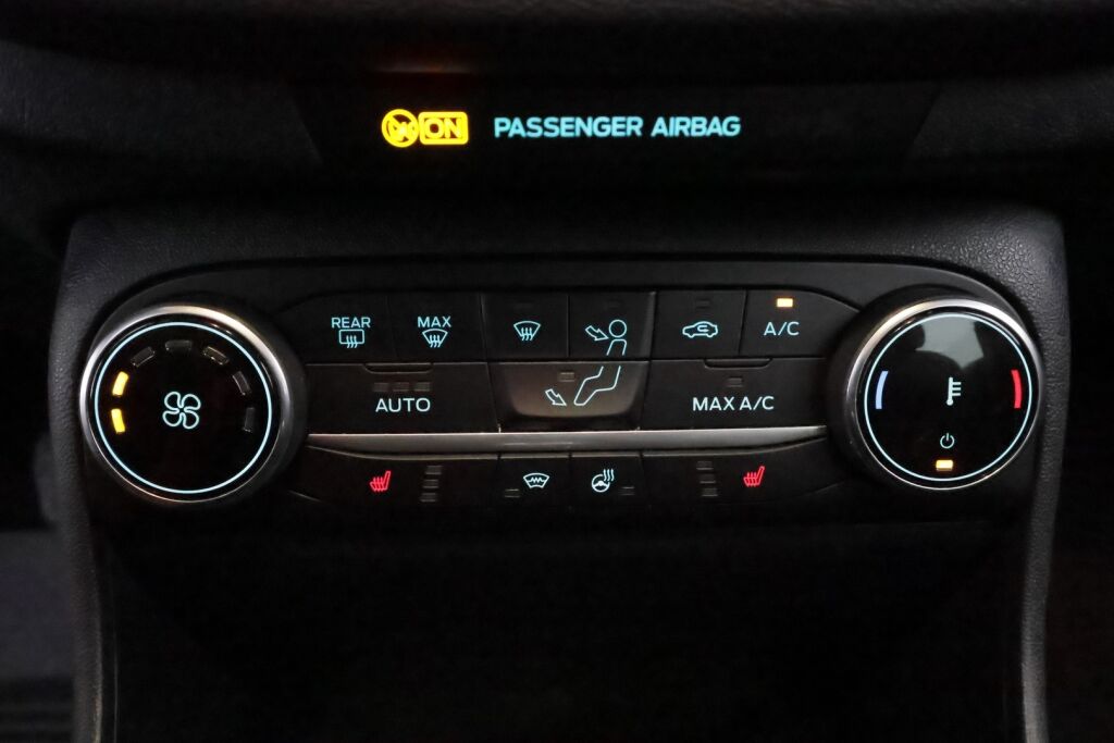 Ford Fiesta 2022 Musta