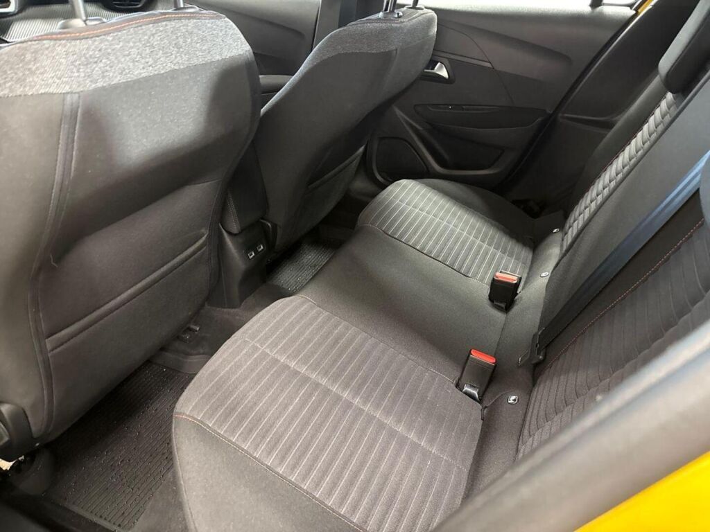 Peugeot 208 2023 Keltainen