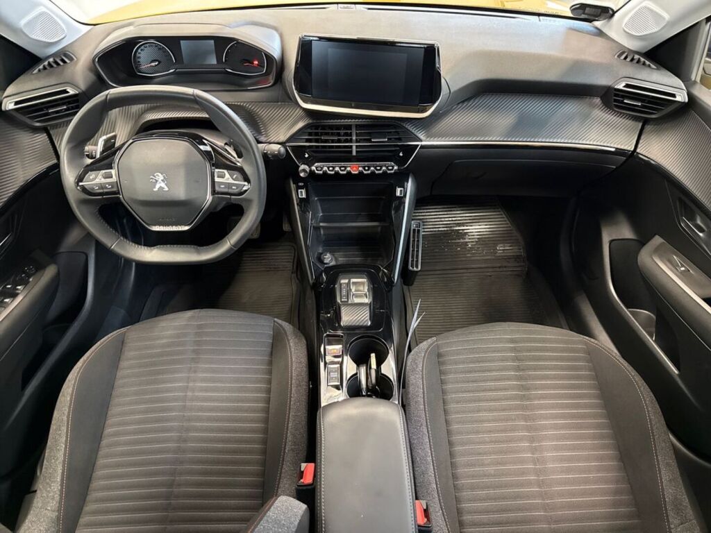 Peugeot 208 2023 Keltainen