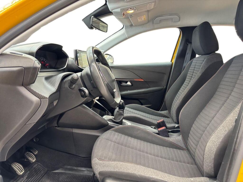 Peugeot 208 2022 Keltainen