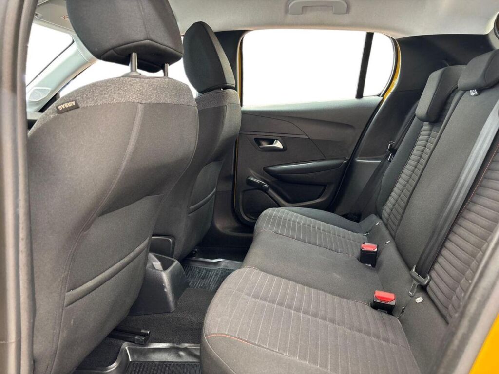 Peugeot 208 2022 Keltainen