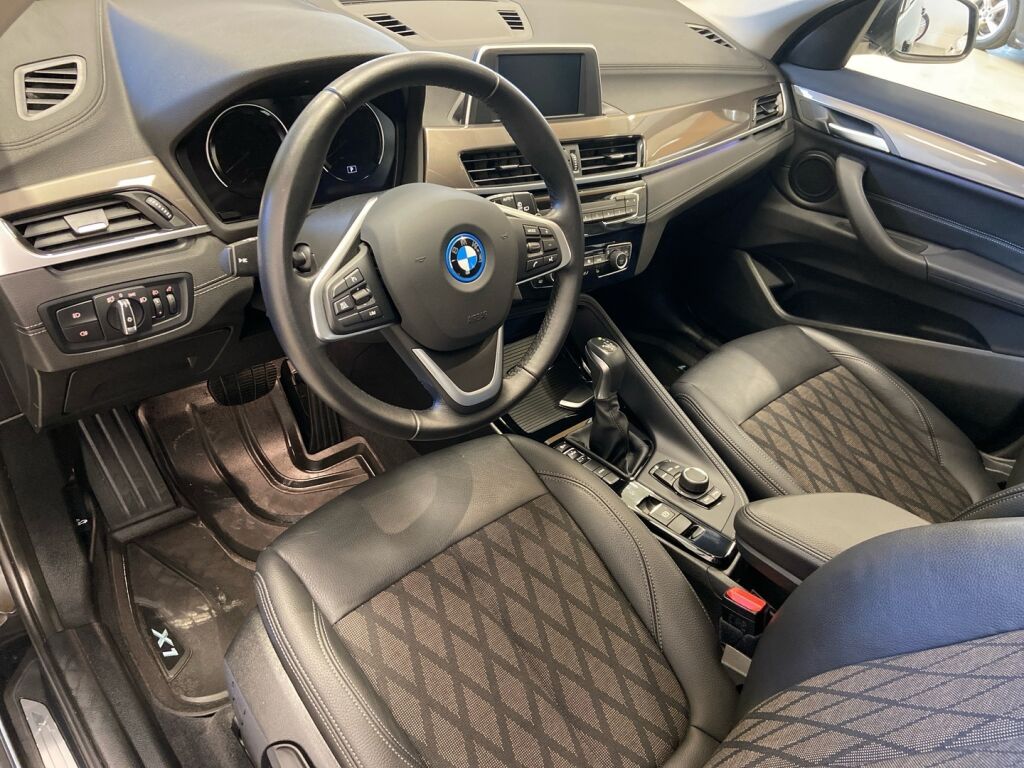 BMW X1 2022 Musta