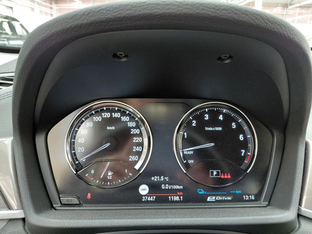 BMW X1 2022 Musta