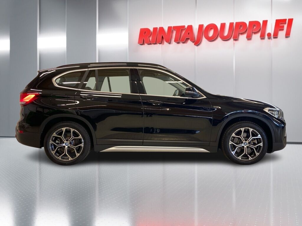 BMW X1 2022 Musta