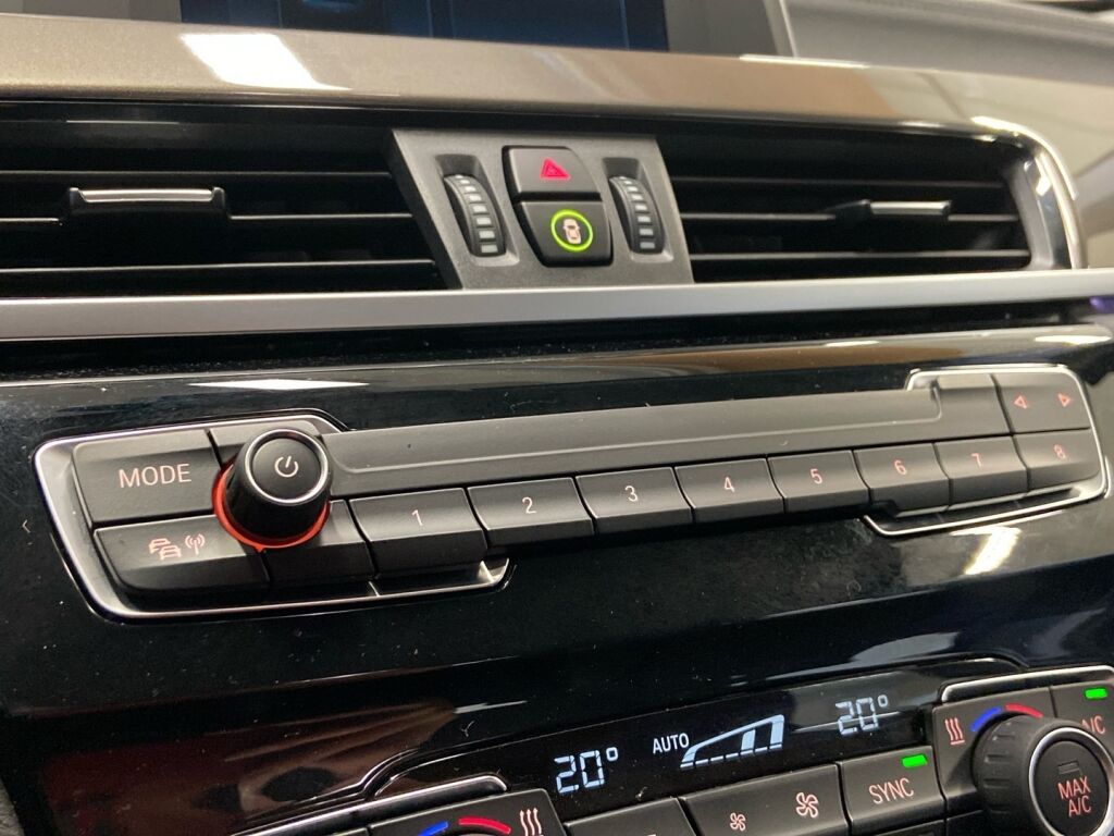 BMW X1 2022 Musta