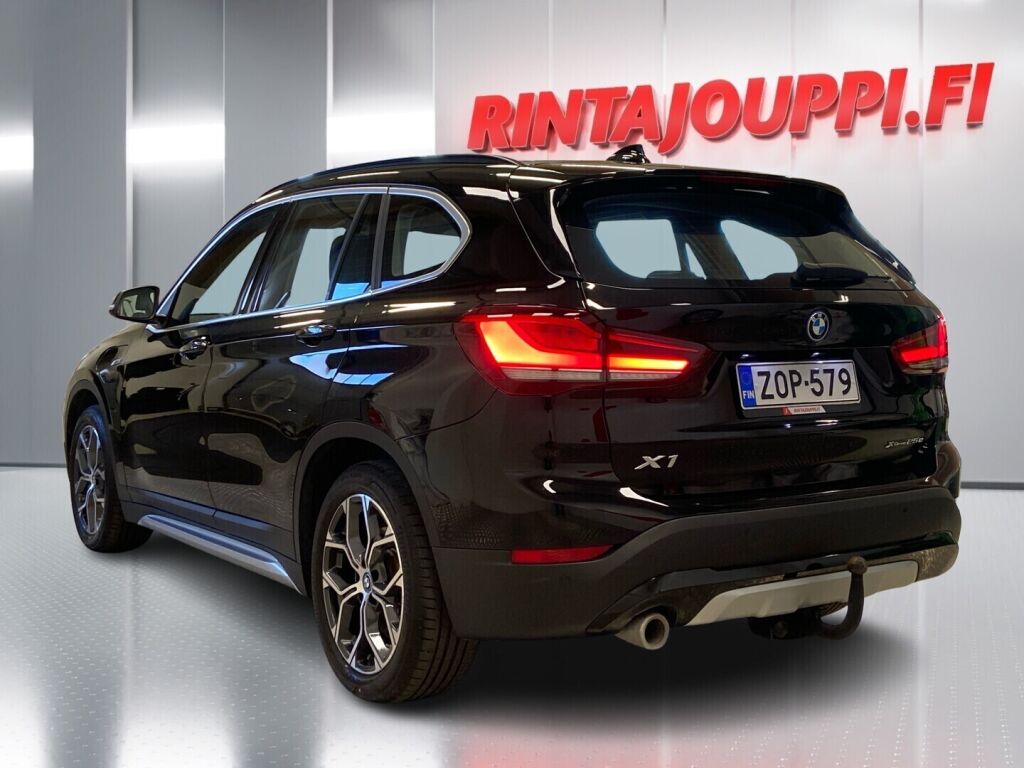 BMW X1 2022 Musta